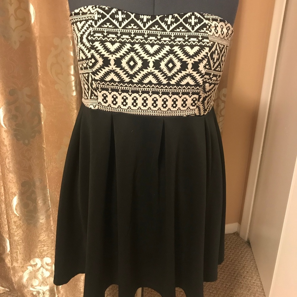 Sleeveless Skater Dress